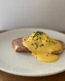 Huevos benedictinos