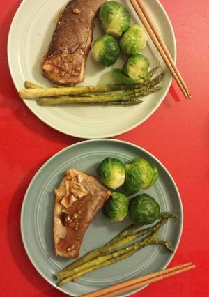 A picture of Honey Garlic Salmon.