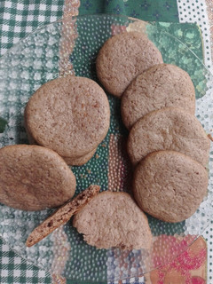 Una foto de Galletitas/cookies de chocolate veganas!