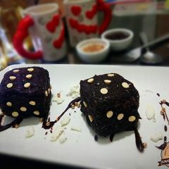 A picture of Dice cupcakes.