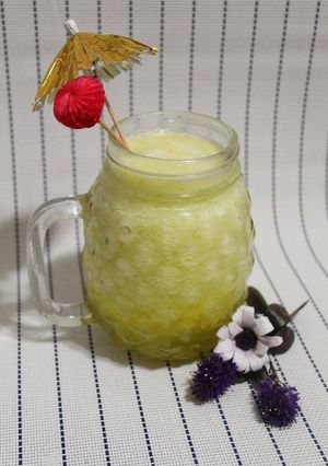 Una foto de Jugo detox de piña 🍍