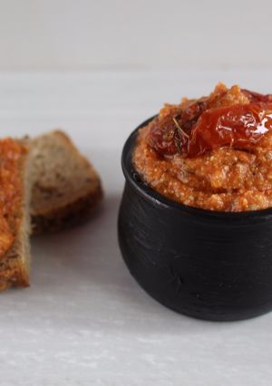 Une photo de Pesto rouge aux tomates séchées maison