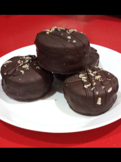 Una foto de Alfajores