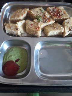 બ્રાઉન ઢોકળાં (Brown Dhokla Recipe In Gujarati) રેસીપી મુખ્ય ફોટો
