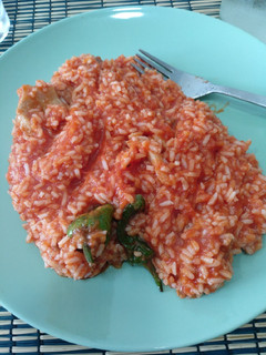 Una foto de Arroz con tomate y panceta
