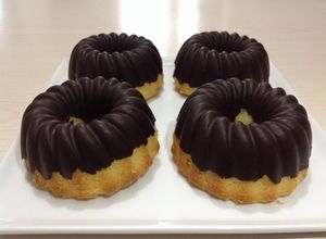 Una foto de Mini bundt cake de naranja y chocolate