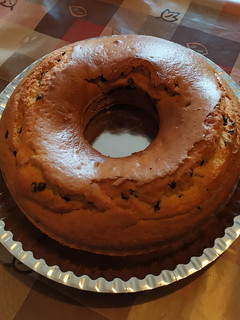 Foto di Ciambellone con yogurt e gocce di cioccolato
