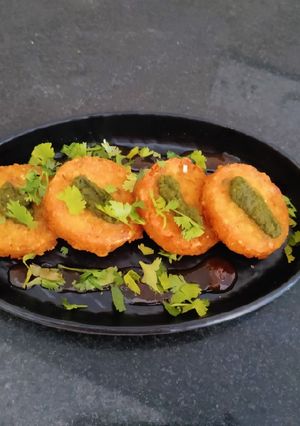 A picture of Aloo tikki.