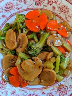 Gambar Brokoli dan Cendawan Butang Goreng Blackpepper