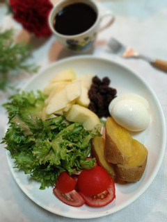胡麻醬番茄生菜蔬果輕食(時蔬早餐拼盤) 的食譜成品照片