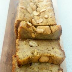 Moist Banana Cashew Bread (Roti pisang kacang mete) A picture of Moist Banana Cashew Bread (Roti pisang kacang mete).