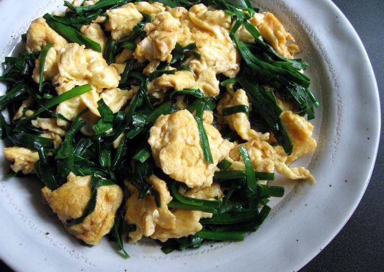 Recipe of Gordon Ramsay Stir-fried Garlic Chives &amp; Eggs