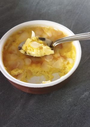 Une photo de Petit pot de crème aux amandes