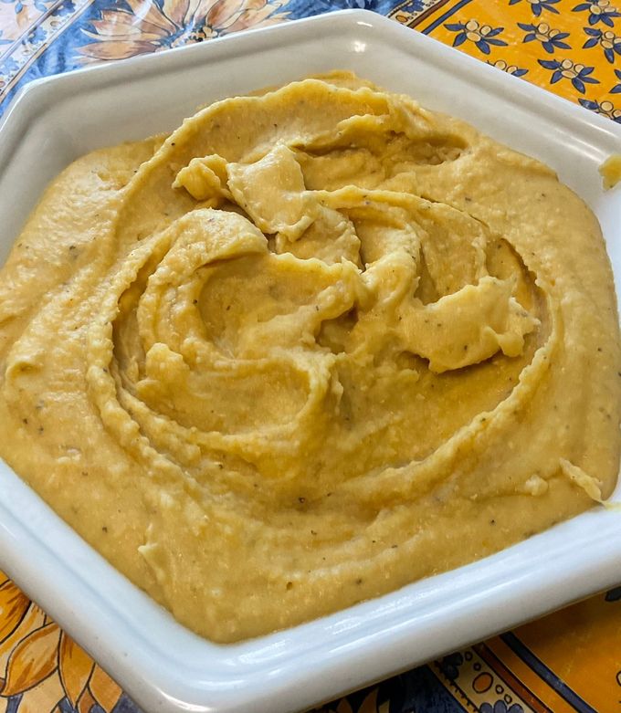 Une photo de Purée de pommes de terre rouges et lentilles corail