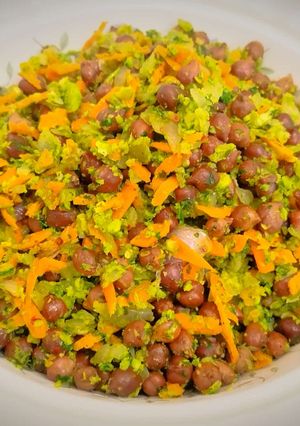 A picture of Kala chana Salad (Brown Chickpea Salad).