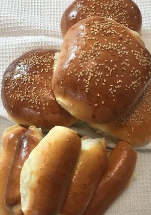 A picture of Fluffy buns for burgers and sandwiches.
