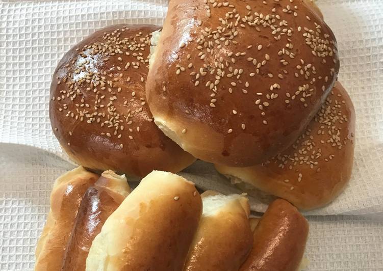 Fluffy buns for burgers and sandwiches