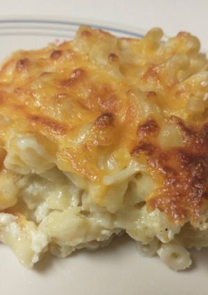 A picture of Old Fashioned Baked Macaroni and Cheese.
