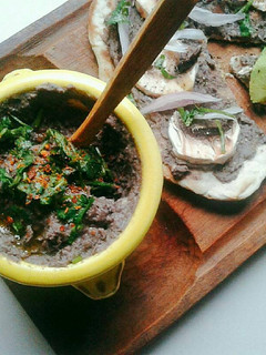 Una foto de Paté de Porotos Negros
