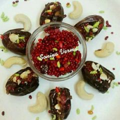 A picture of Paan khajur.