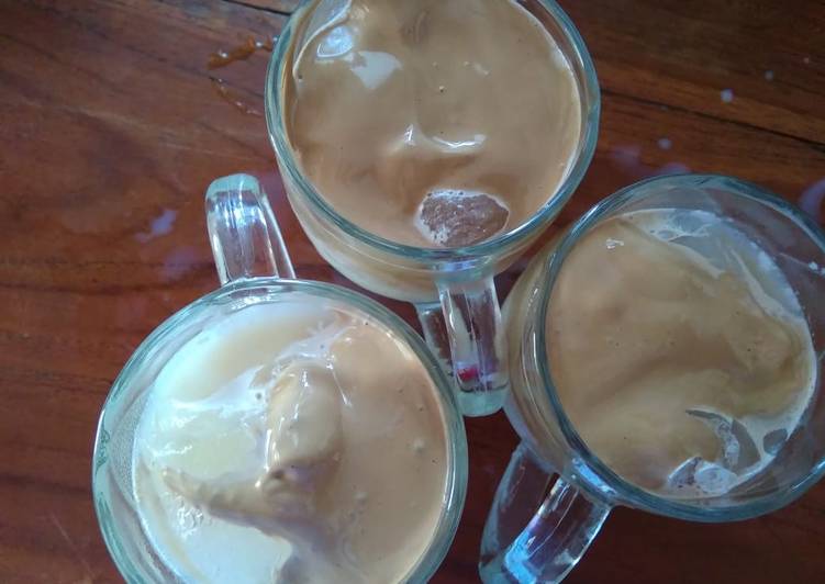 Bagaimana Menyiapkan Dalgona coffee, Bisa Manjain Lidah