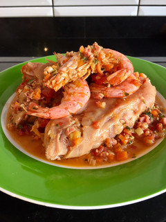 Una foto de Pies de cerdo con langostinos