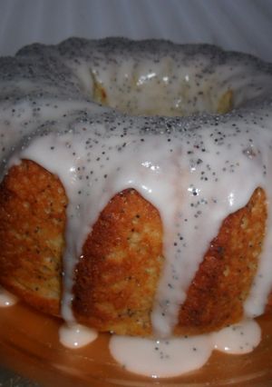 Una foto de Budín de limón y semillas de amapola