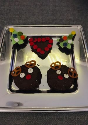 Una foto de Brownie navideño