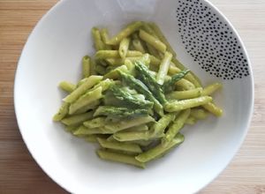 Foto di Pennette con crema di asparagi e zucchine 🥬🥒🌿