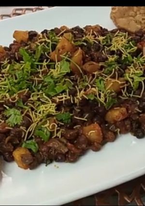 A picture of Kalay chanay ki Chaat.