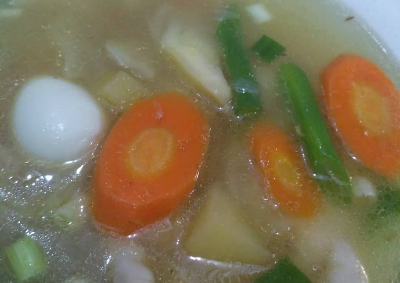 Sayur Sop Ceker Telor Puyuh