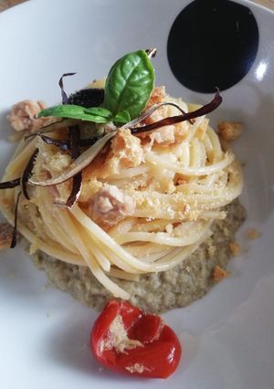 Foto di 419 * Spaghetti con tonno, crema di melanzane e basilico 🍝🐟🍆