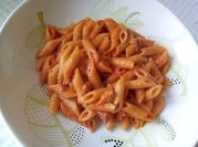Una foto di pasta sugo