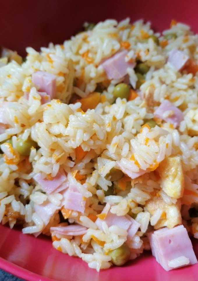 Una foto de Arroz tres delicias
