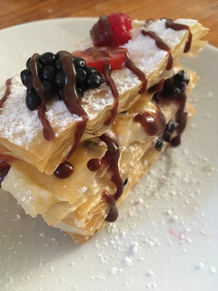 Una foto de Milhojas de pasta filo