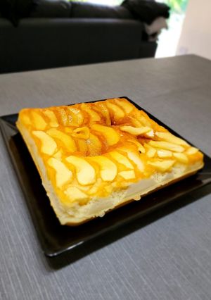 Una foto de Torta de manzana invertida