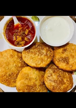 राजस्थानी प्याज़ कचौड़ी (Rajasthani Pyaz Kachori recipe in hindi) रेसिपी मुख्य फोटो