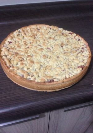 Una foto de Kuchen de miga relleno de murta