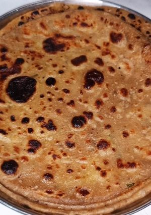 A picture of Aloo parata.