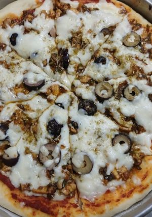 صورة لوصفة بيتزا بقطع الدجاج