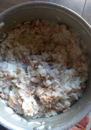 Una foto de Arroz con atún