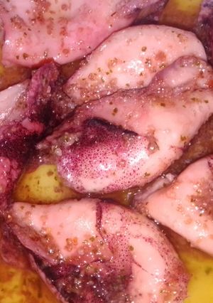 Una foto de Chipirones a la plancha con salsa verde