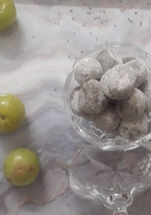 A picture of Amla Gatagat.