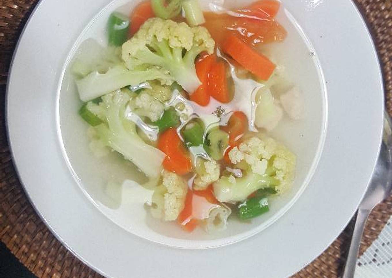 Sup Ayam Kembang Kol