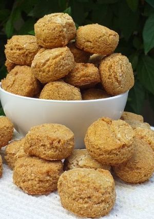 Una foto de Scones integrales de limón, jengibre y miel