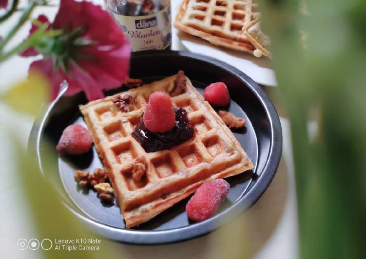 Masakan Unik Banana Nut Waffles Enak Sederhana