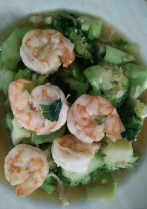 รูปของ บล๊อคโคลี่ผัดกุ้งน้ำมันหอย
