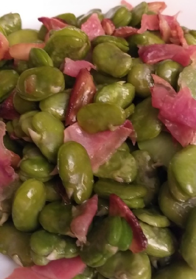 Una foto de Habas con jamón
