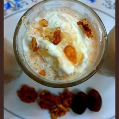 Oats and dates milkshake A picture of Oats and dates milkshake.