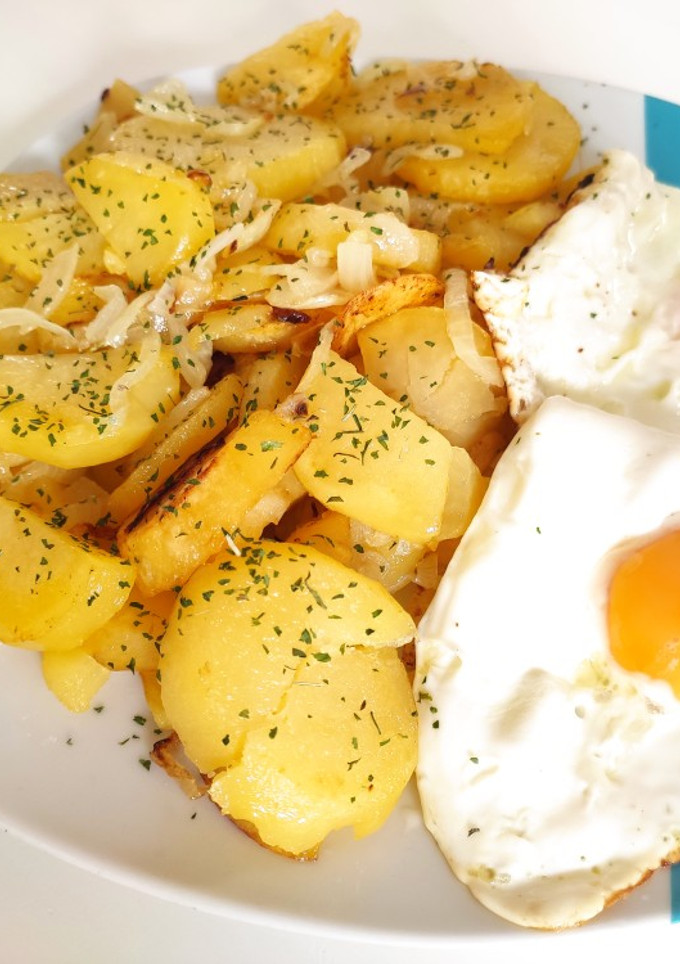 Una foto de Patatas a lo pobre